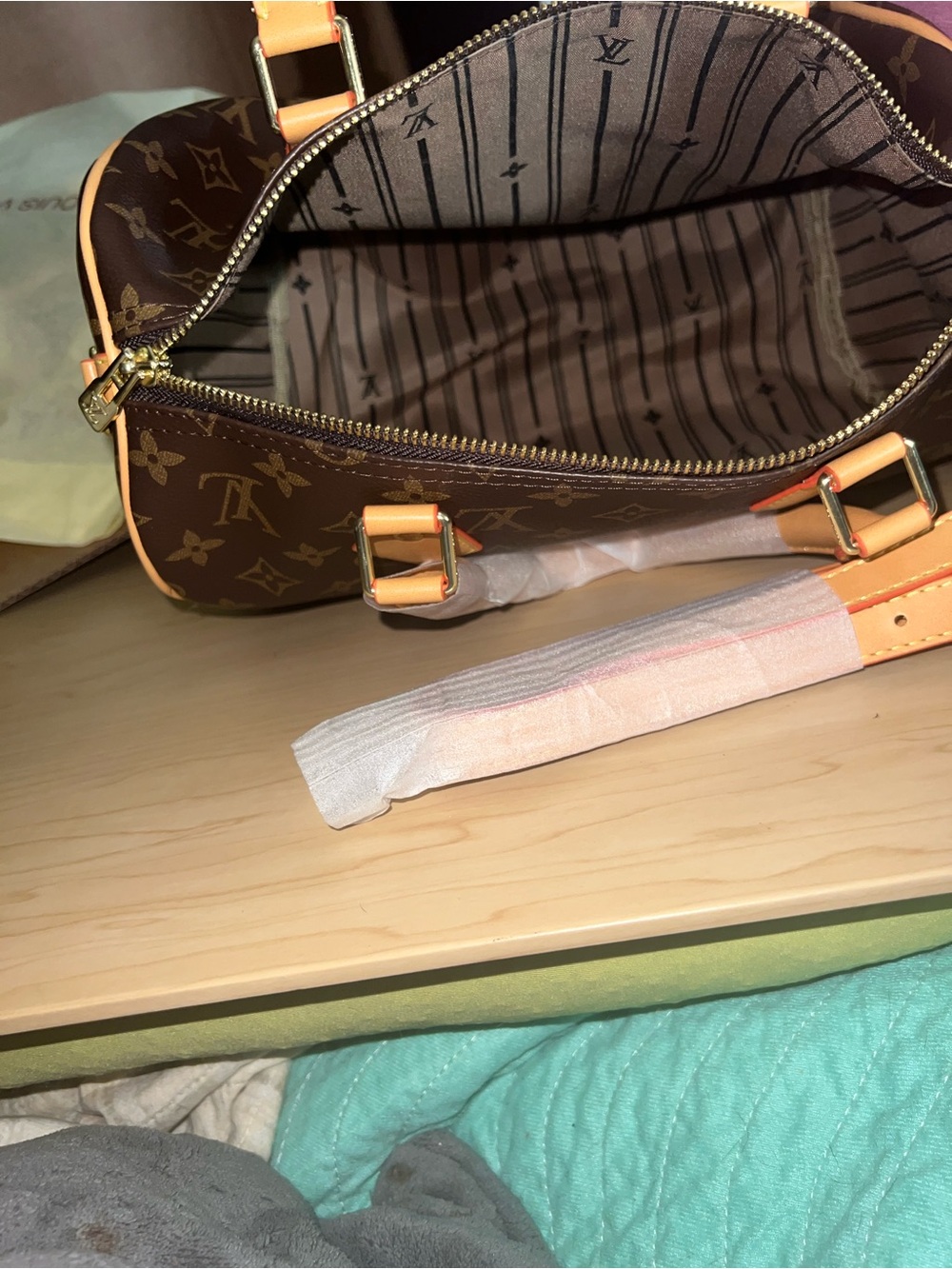 Brand new! Not authentic! Purse - Picture 3 of 5